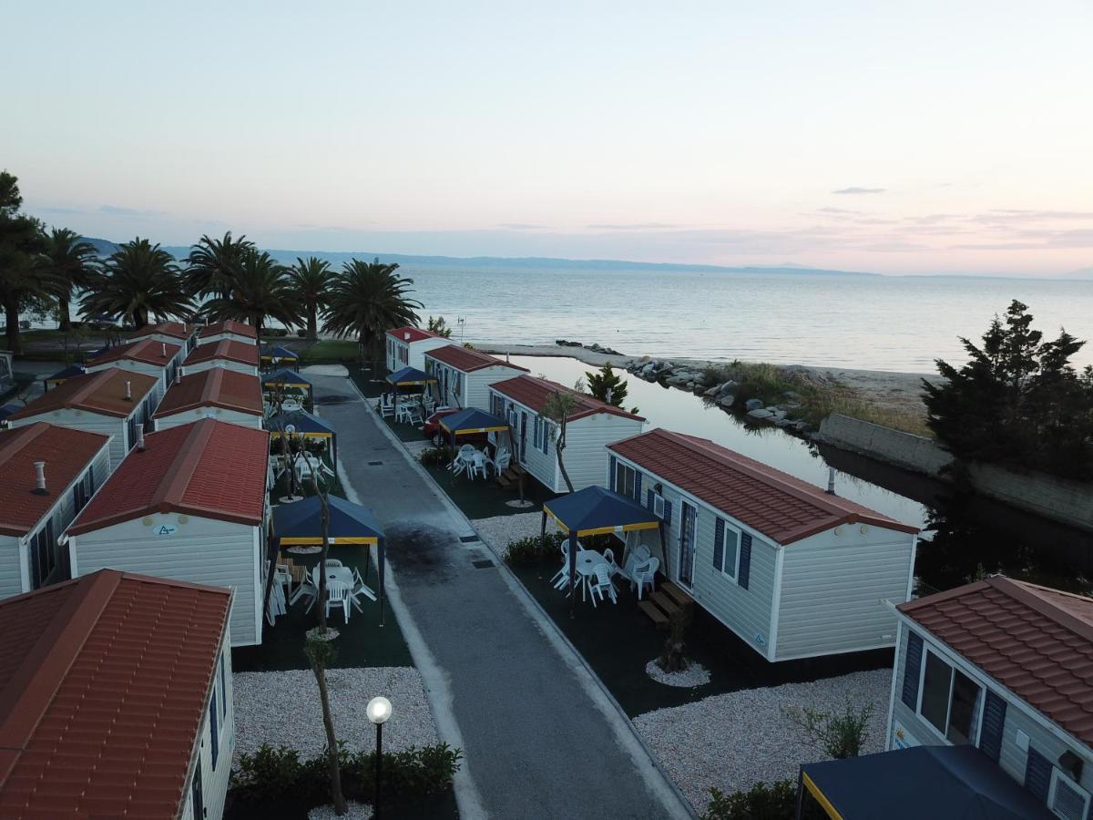 Happy Camp Mobile Homes In Castello Camping & Summer Resort 네오스마르마라스 외부 사진